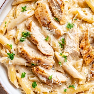 Creamy Garlic Parmesan Chicken Pasta